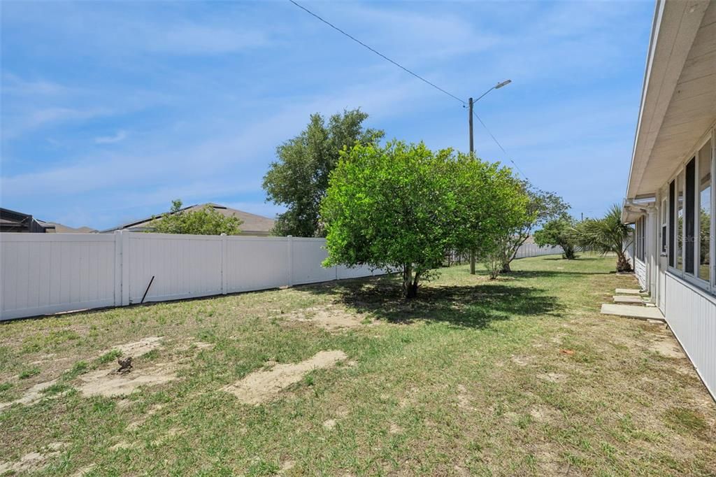 Activo con contrato: $147,500 (2 camas, 2 baños, 1073 Pies cuadrados)