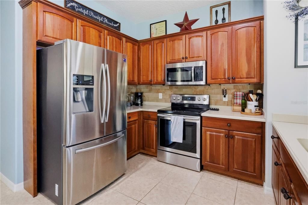 For Sale: $385,000 (4 beds, 2 baths, 2184 Square Feet)