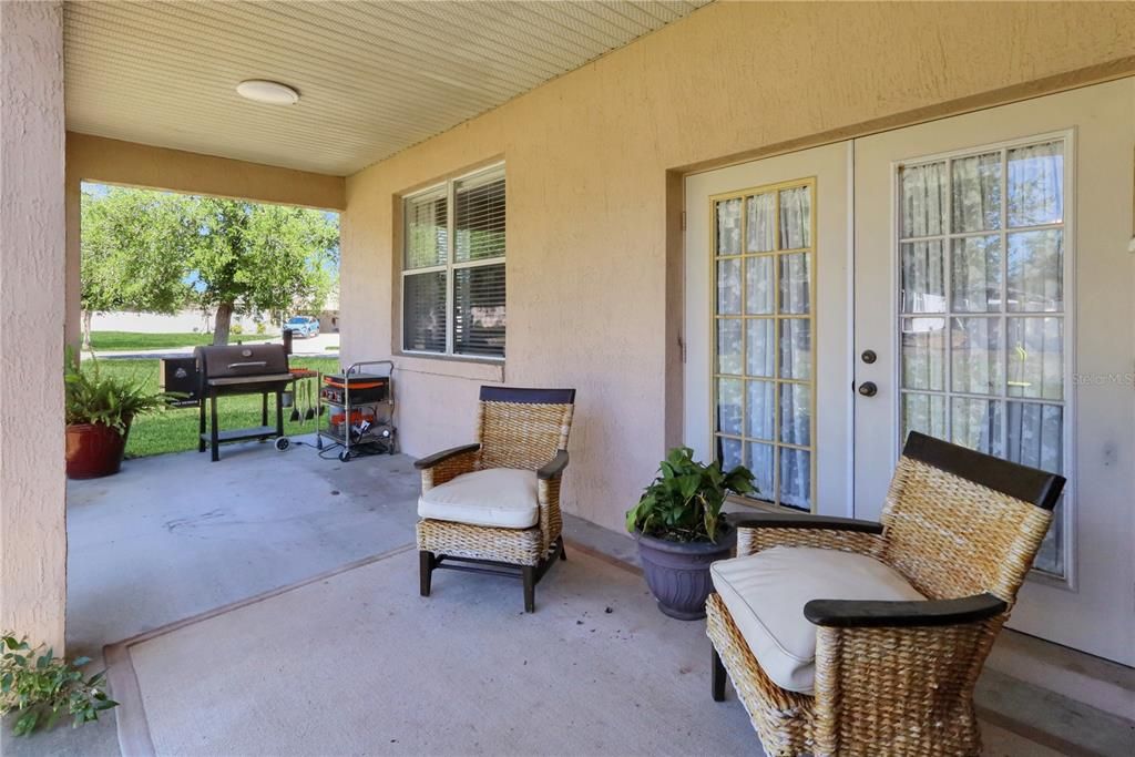 For Sale: $385,000 (4 beds, 2 baths, 2184 Square Feet)