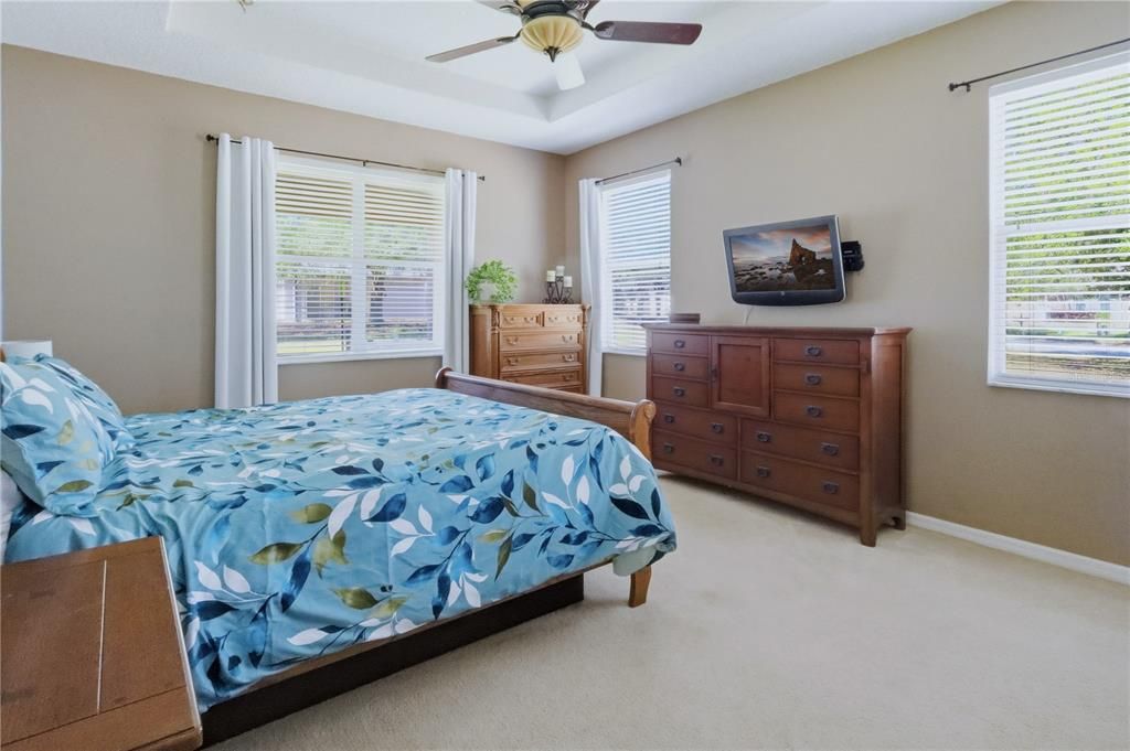For Sale: $385,000 (4 beds, 2 baths, 2184 Square Feet)