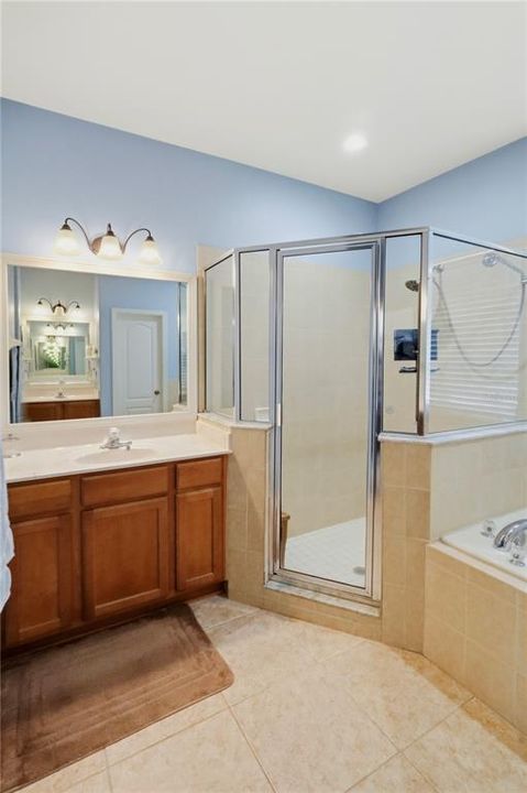 For Sale: $385,000 (4 beds, 2 baths, 2184 Square Feet)