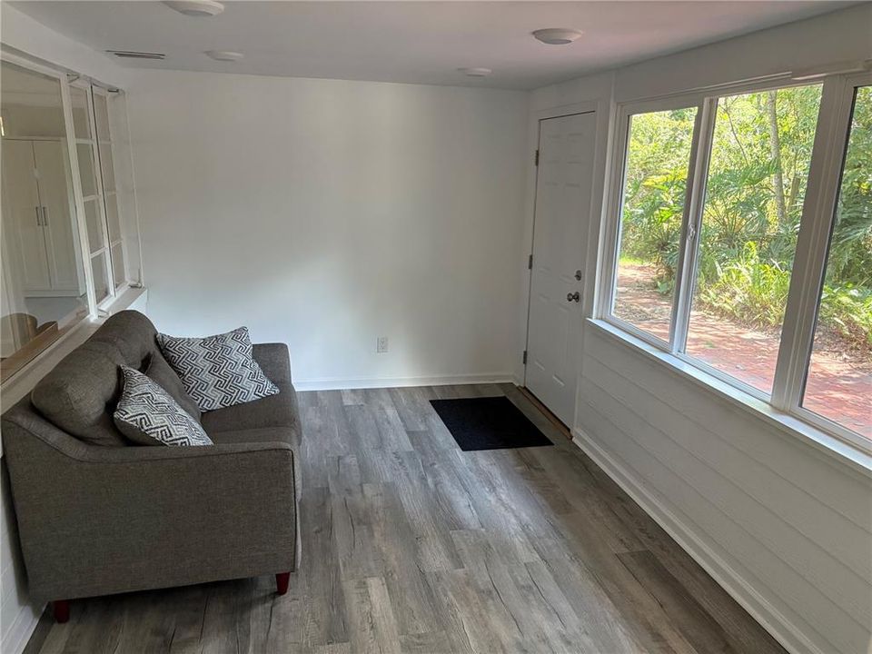 Active With Contract: $549,000 (4 beds, 2 baths, 1888 Square Feet)