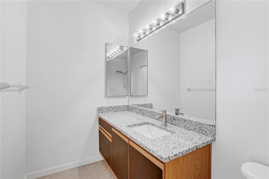 На продажу: $169,000 (3 спален, 2 ванн, 1151 Квадратных фут)
