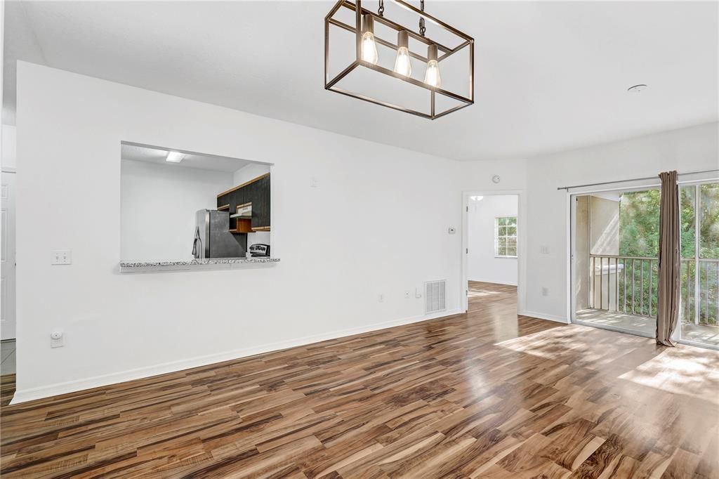 На продажу: $169,000 (3 спален, 2 ванн, 1151 Квадратных фут)