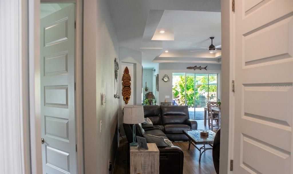 En Venta: $785,900 (3 camas, 2 baños, 1926 Pies cuadrados)