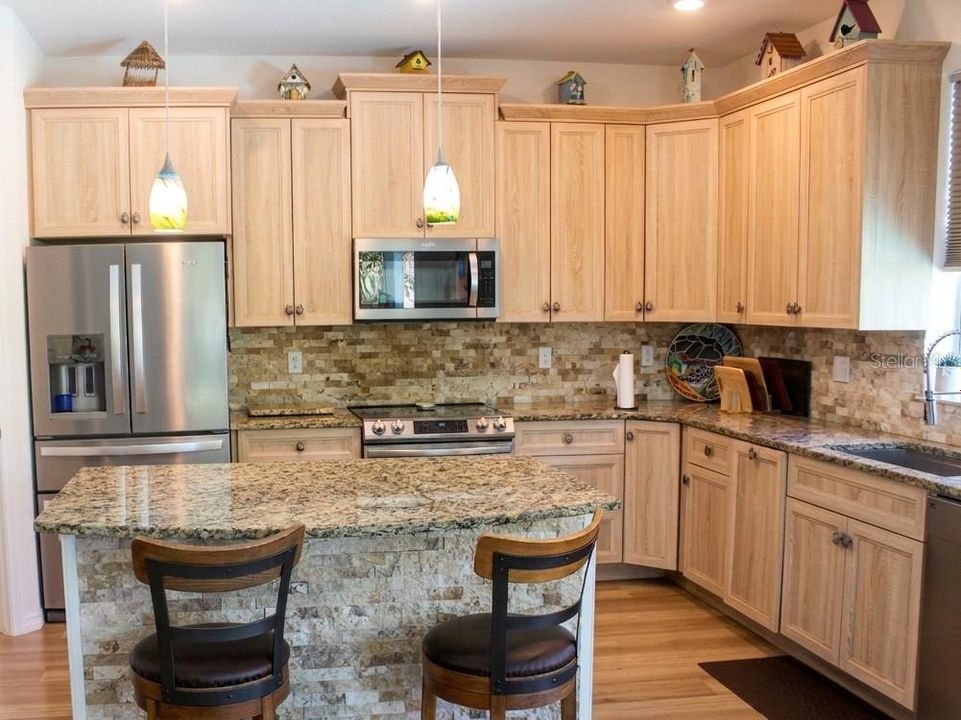 En Venta: $785,900 (3 camas, 2 baños, 1926 Pies cuadrados)