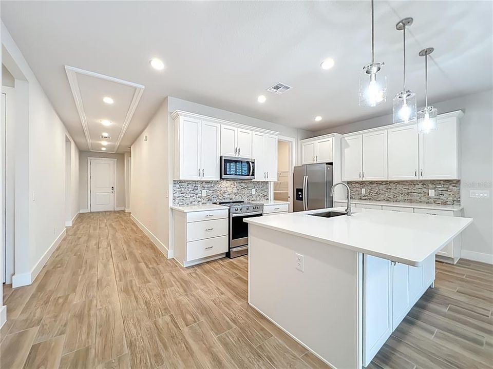 En Venta: $549,500 (4 camas, 3 baños, 2280 Pies cuadrados)