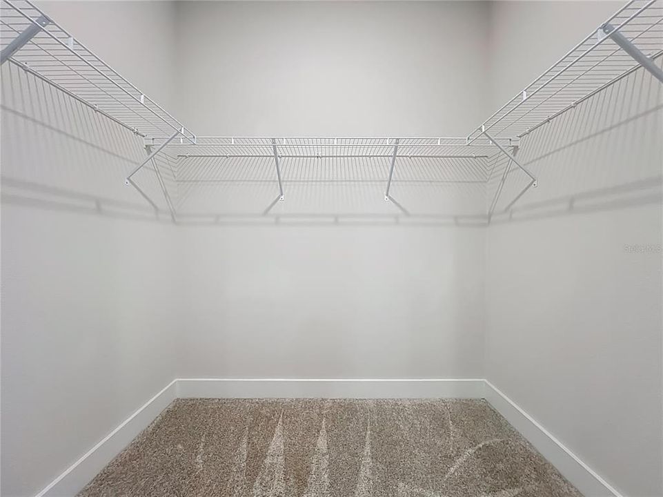 En Venta: $549,500 (4 camas, 3 baños, 2280 Pies cuadrados)