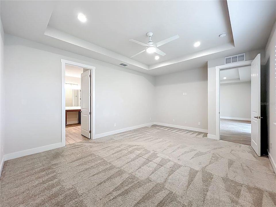 En Venta: $549,500 (4 camas, 3 baños, 2280 Pies cuadrados)