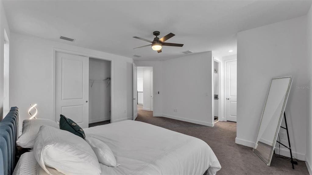 For Sale: $1,224,000 (4 beds, 5 baths, 4501 Square Feet)