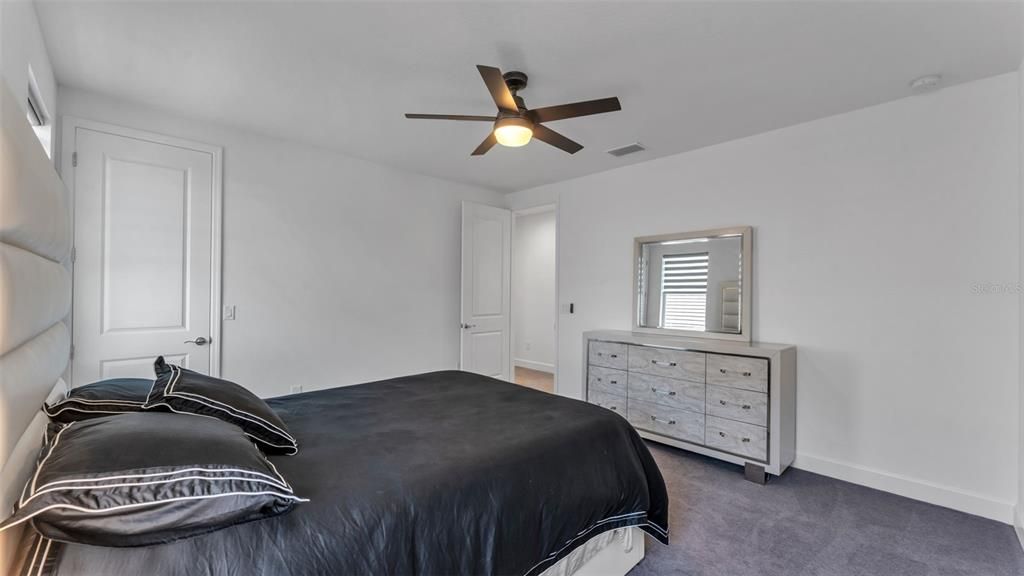 For Sale: $1,224,000 (4 beds, 5 baths, 4501 Square Feet)