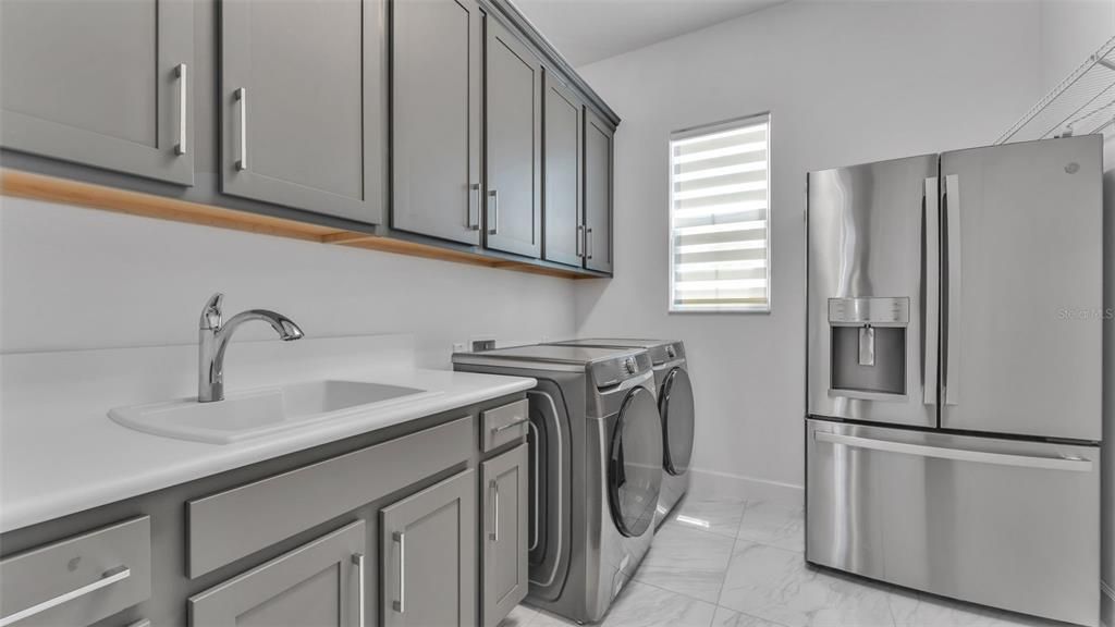 For Sale: $1,224,000 (4 beds, 5 baths, 4501 Square Feet)