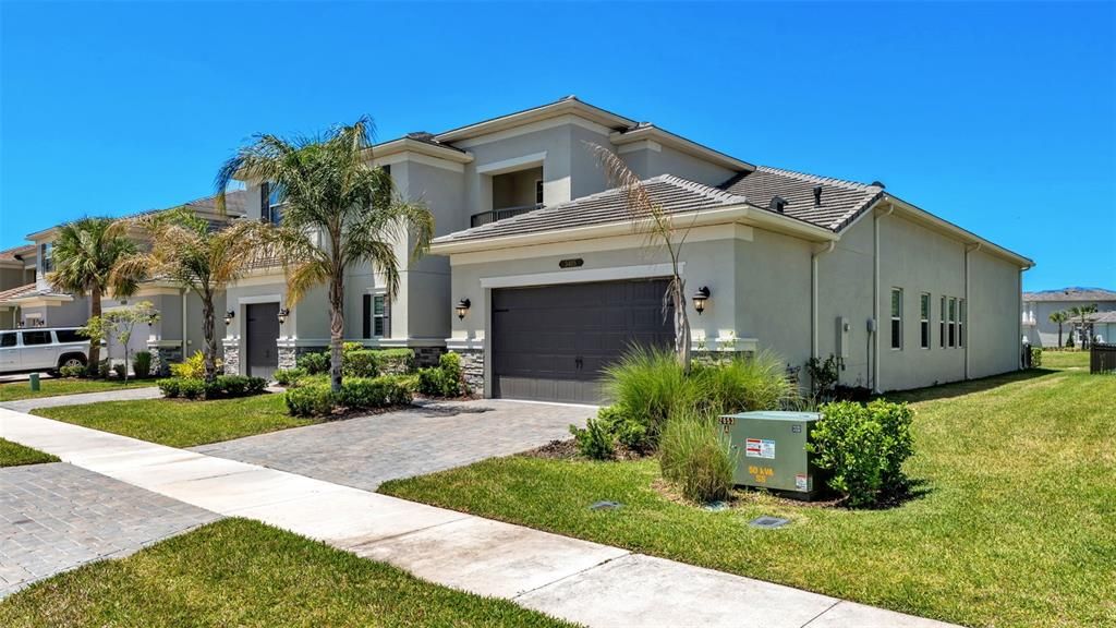 For Sale: $1,224,000 (4 beds, 5 baths, 4501 Square Feet)