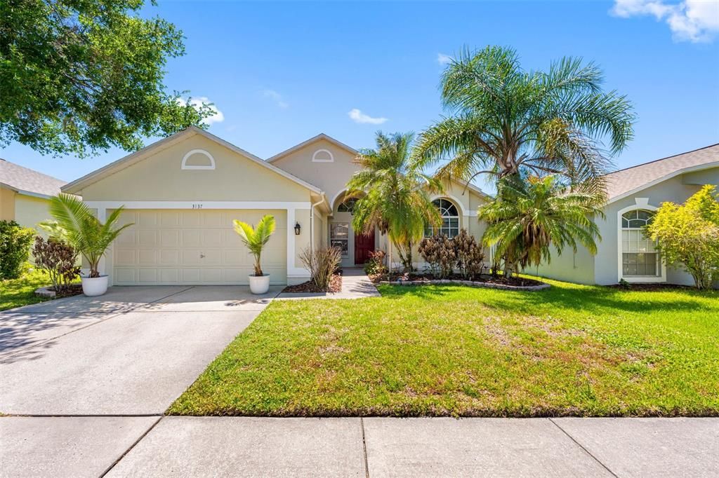 For Sale: $394,900 (3 beds, 2 baths, 1592 Square Feet)