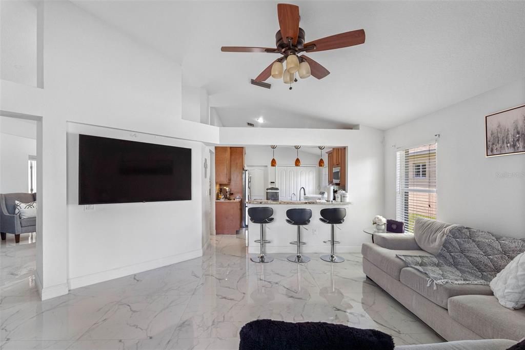 For Sale: $394,900 (3 beds, 2 baths, 1592 Square Feet)