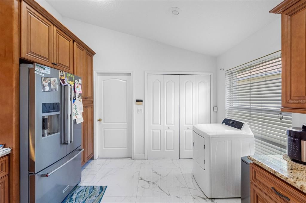 For Sale: $394,900 (3 beds, 2 baths, 1592 Square Feet)