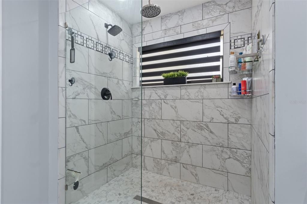 For Sale: $474,900 (3 beds, 2 baths, 2024 Square Feet)