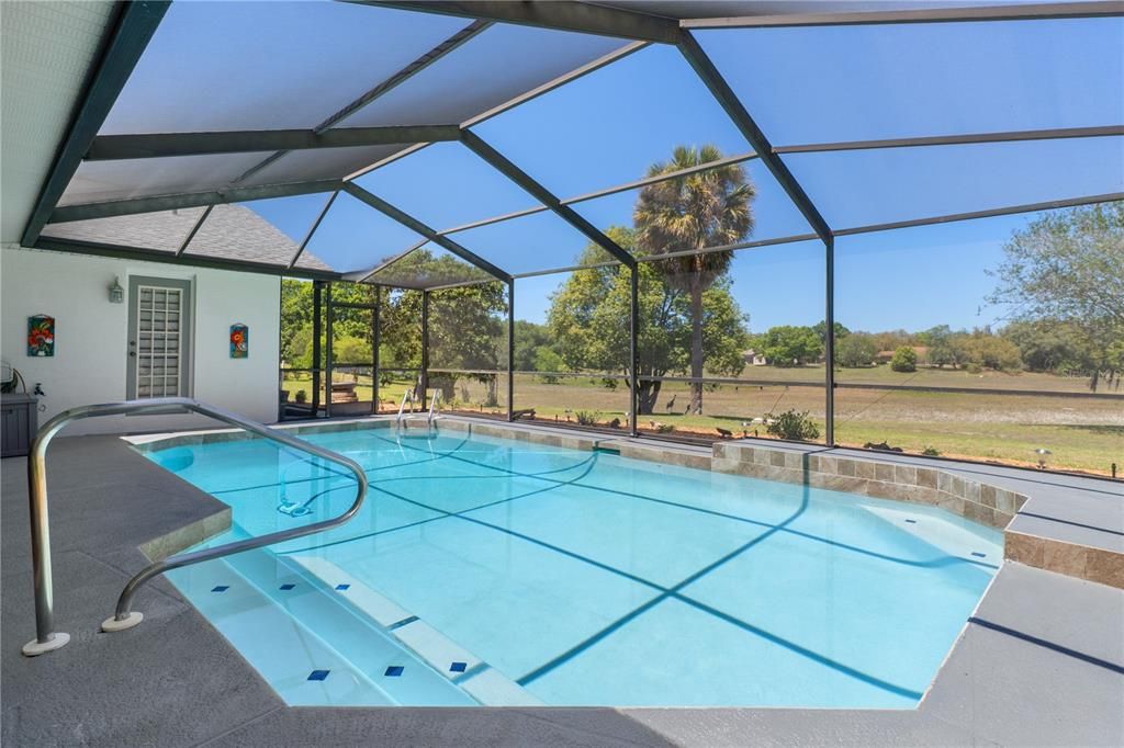 For Sale: $474,900 (3 beds, 2 baths, 2024 Square Feet)