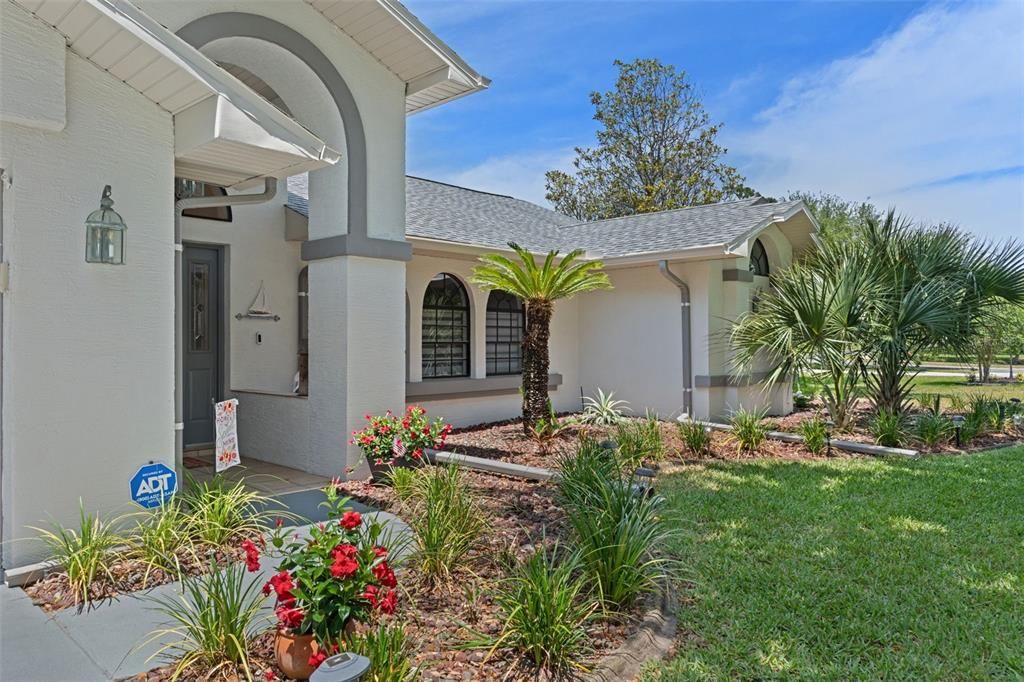 For Sale: $474,900 (3 beds, 2 baths, 2024 Square Feet)