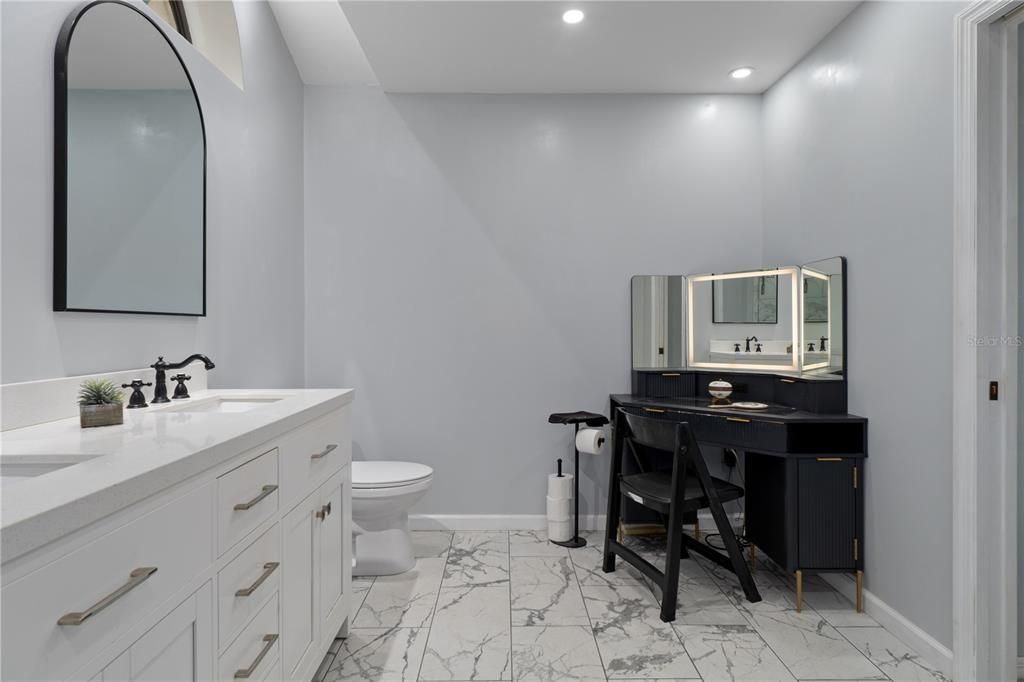 For Sale: $474,900 (3 beds, 2 baths, 2024 Square Feet)