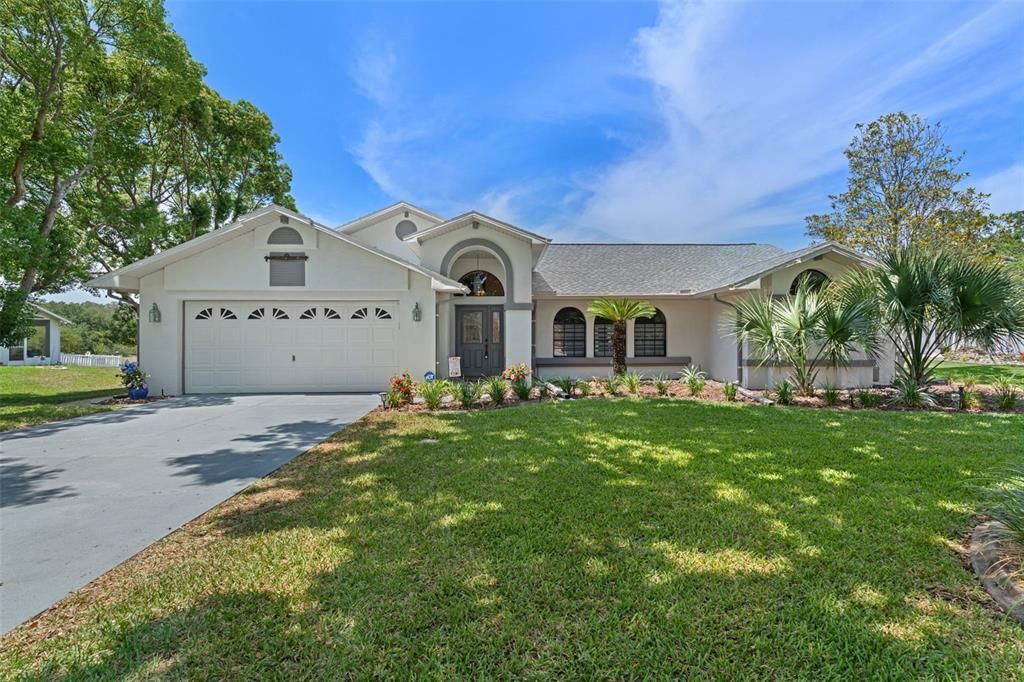 For Sale: $474,900 (3 beds, 2 baths, 2024 Square Feet)
