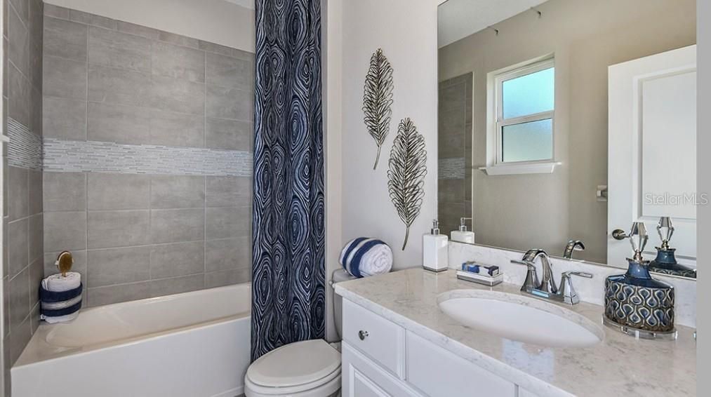 Active With Contract: $702,576 (4 beds, 3 baths, 2582 Square Feet)