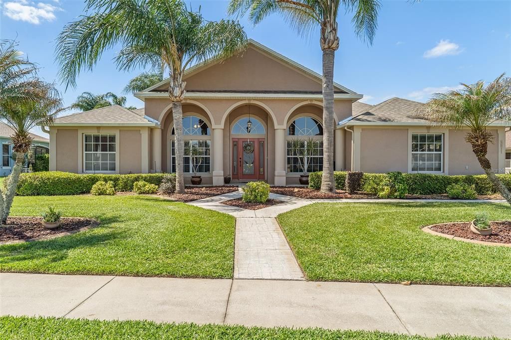 Activo con contrato: $515,000 (4 camas, 3 baños, 2336 Pies cuadrados)