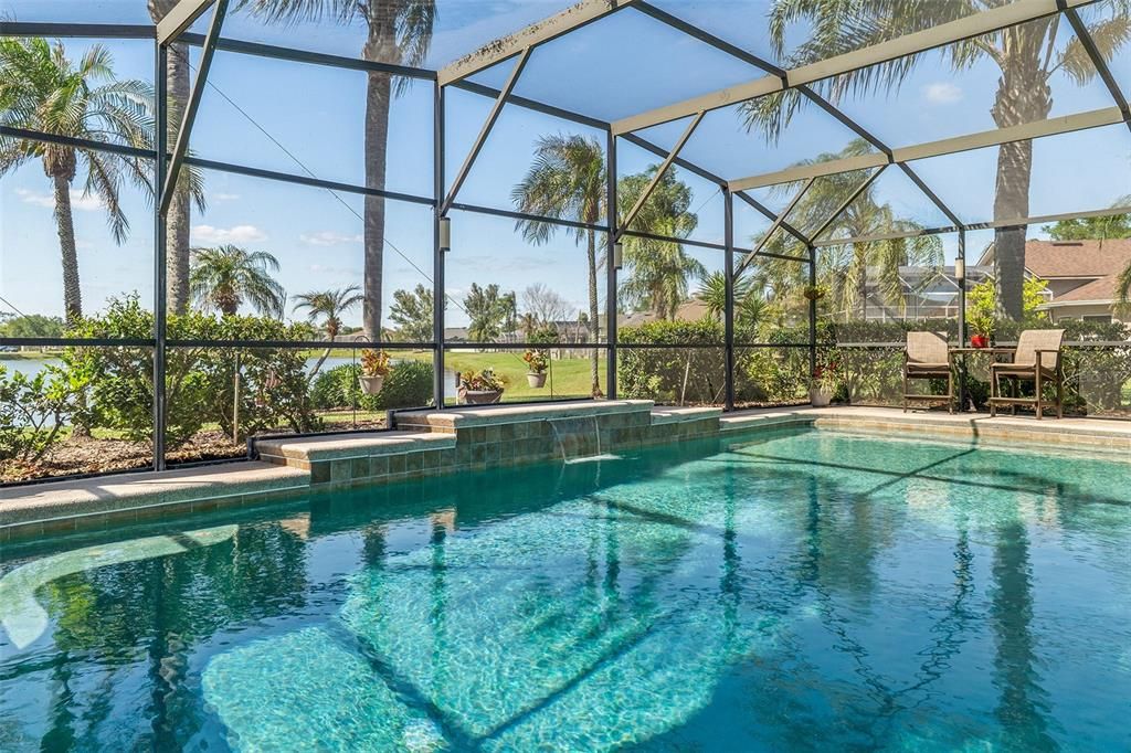 Activo con contrato: $515,000 (4 camas, 3 baños, 2336 Pies cuadrados)