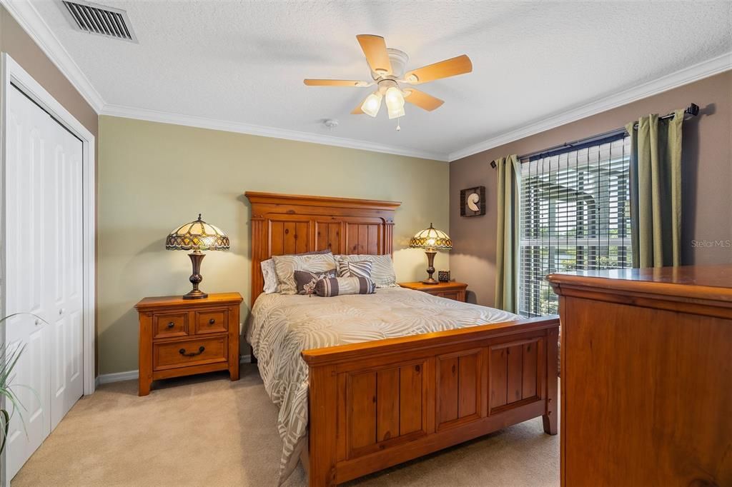 Activo con contrato: $515,000 (4 camas, 3 baños, 2336 Pies cuadrados)