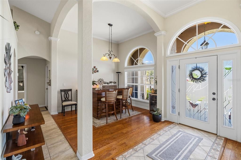Activo con contrato: $515,000 (4 camas, 3 baños, 2336 Pies cuadrados)