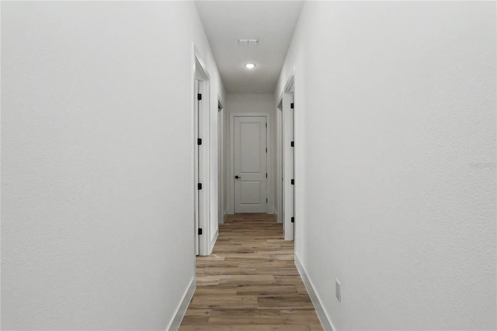 Activo con contrato: $499,000 (3 camas, 2 baños, 1834 Pies cuadrados)