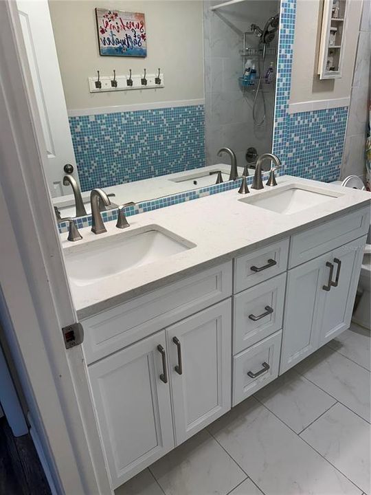 В аренду: $16,950 (5 спален, 4 ванн, 2952 Квадратных фут)