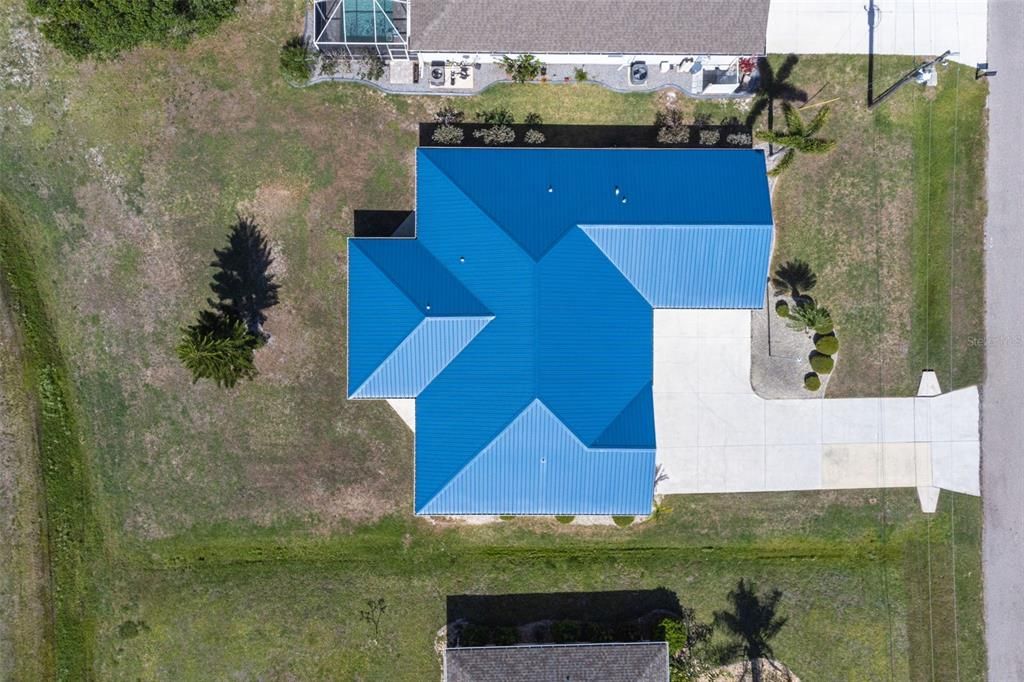Activo con contrato: $329,000 (3 camas, 2 baños, 2223 Pies cuadrados)