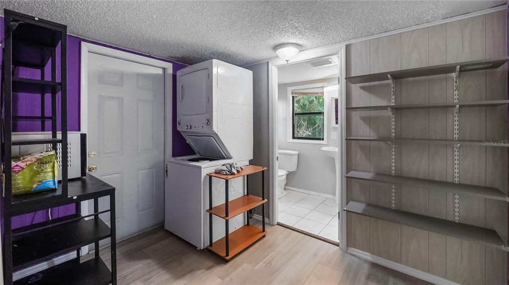 For Sale: $177,000 (3 beds, 2 baths, 888 Square Feet)