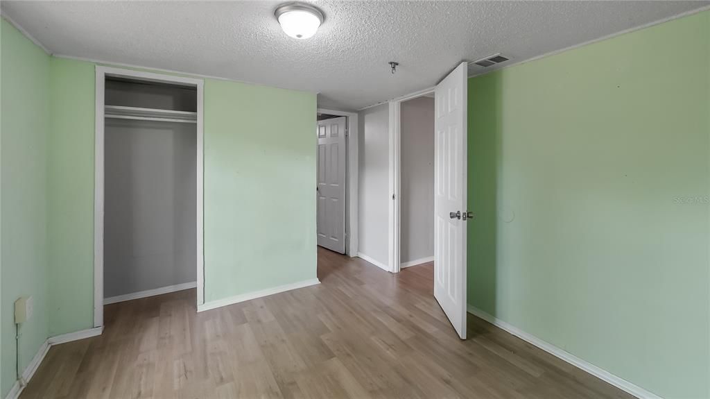 For Sale: $177,000 (3 beds, 2 baths, 888 Square Feet)