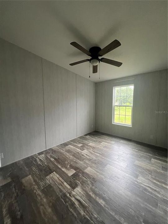 For Sale: $289,000 (3 beds, 2 baths, 1943 Square Feet)