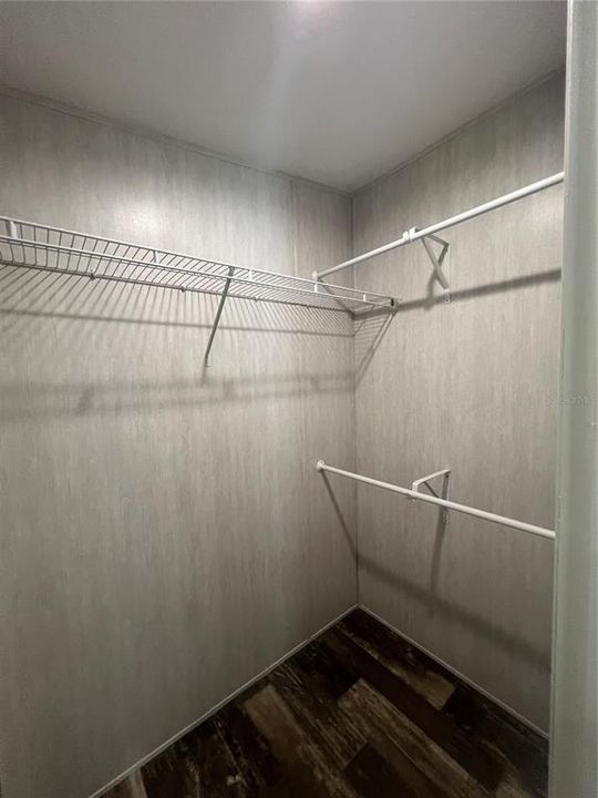 На продажу: $285,000 (3 спален, 2 ванн, 1943 Квадратных фут)