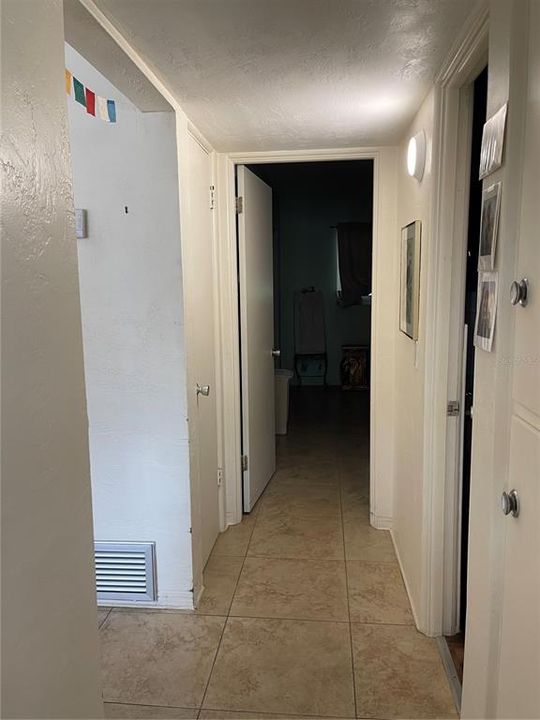 For Sale: $80,000 (2 beds, 1 baths, 875 Square Feet)