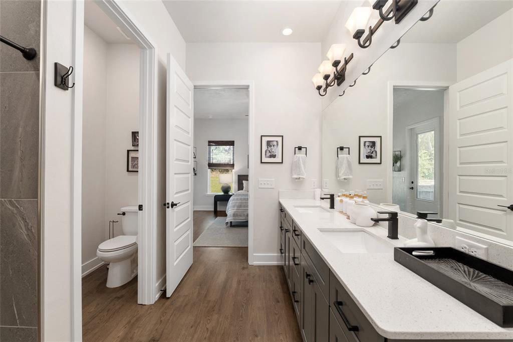 Activo con contrato: $389,000 (3 camas, 2 baños, 1667 Pies cuadrados)