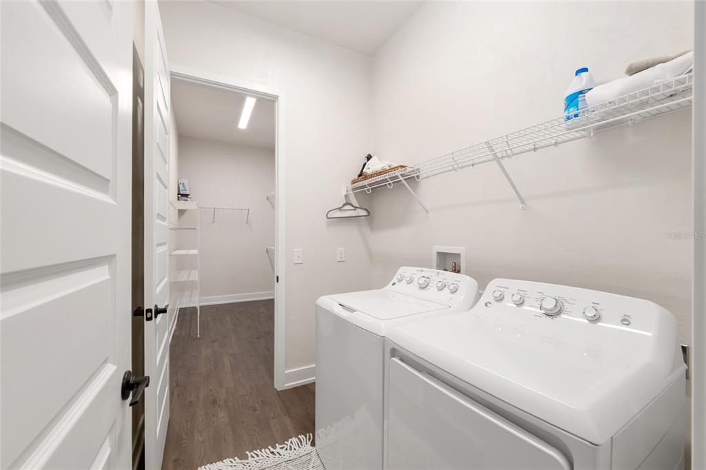 Activo con contrato: $389,000 (3 camas, 2 baños, 1667 Pies cuadrados)