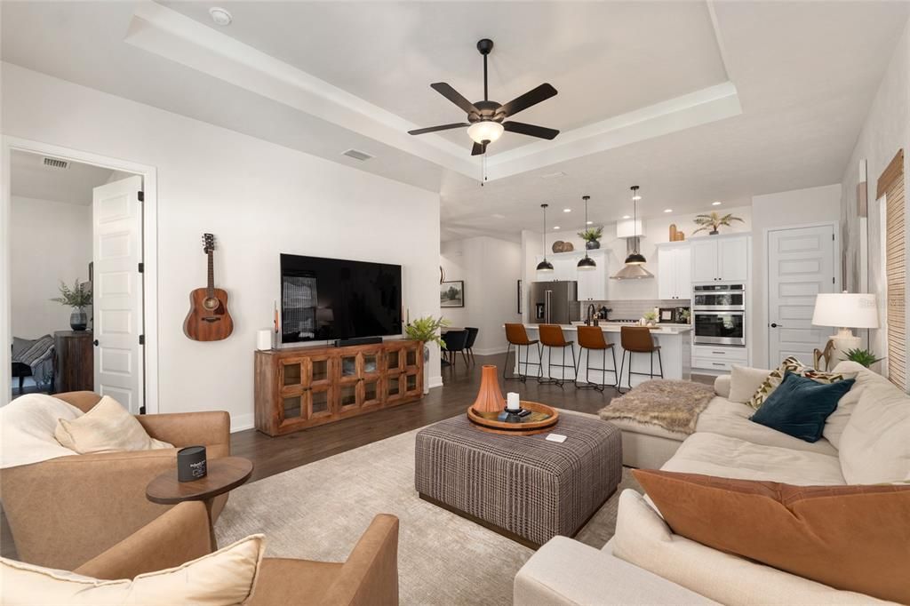 Activo con contrato: $389,000 (3 camas, 2 baños, 1667 Pies cuadrados)