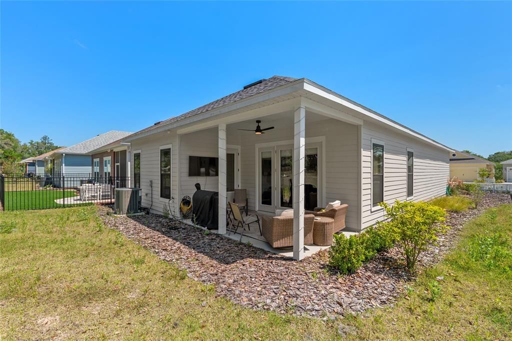 Activo con contrato: $389,000 (3 camas, 2 baños, 1667 Pies cuadrados)