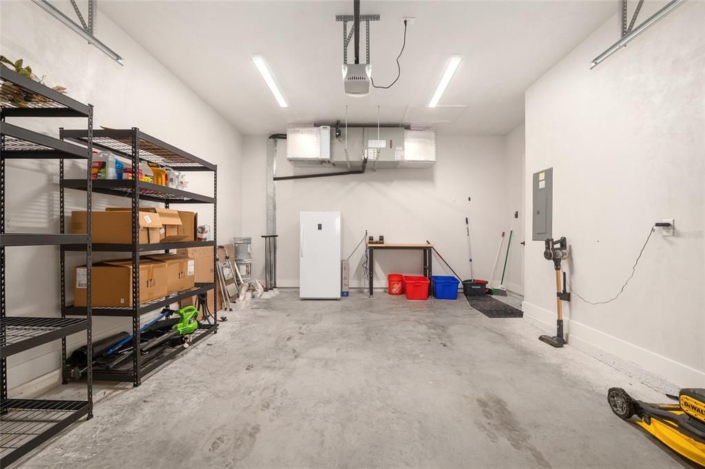 Activo con contrato: $389,000 (3 camas, 2 baños, 1667 Pies cuadrados)