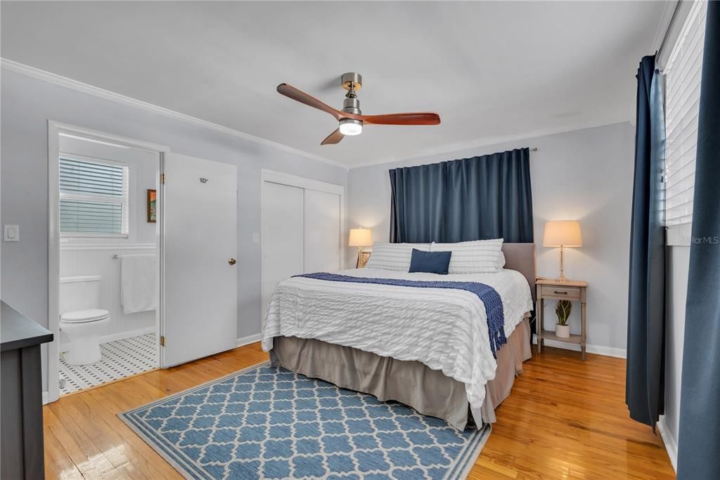 Active With Contract: $520,000 (3 beds, 2 baths, 1268 Square Feet)