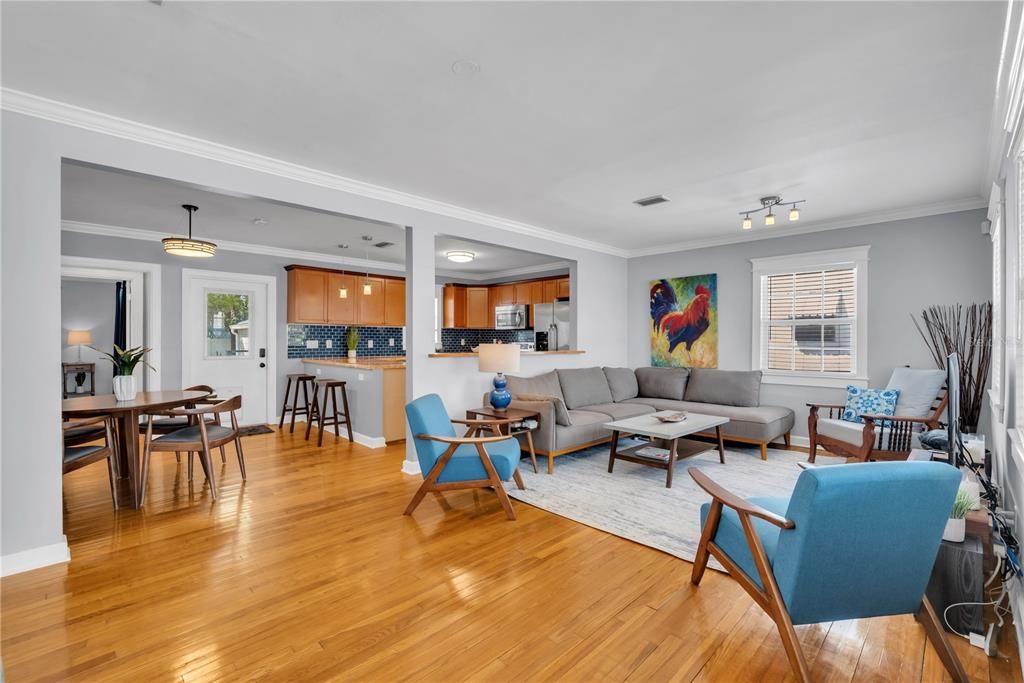 Active With Contract: $520,000 (3 beds, 2 baths, 1268 Square Feet)