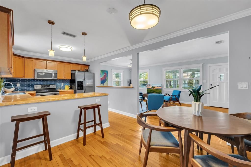 Active With Contract: $520,000 (3 beds, 2 baths, 1268 Square Feet)