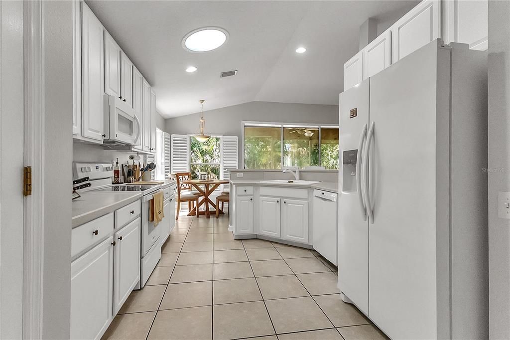 En Venta: $409,000 (3 camas, 2 baños, 1594 Pies cuadrados)