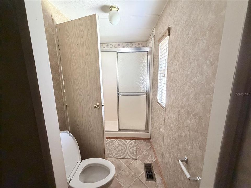 Под контрактом: $115,000 (2 спален, 2 ванн, 1152 Квадратных фут)