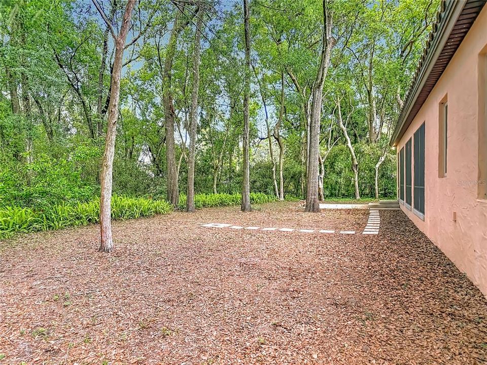 For Sale: $625,000 (3 beds, 2 baths, 2023 Square Feet)