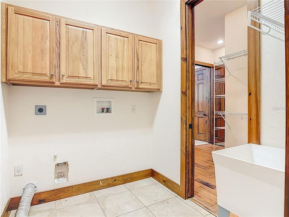 For Sale: $625,000 (3 beds, 2 baths, 2023 Square Feet)